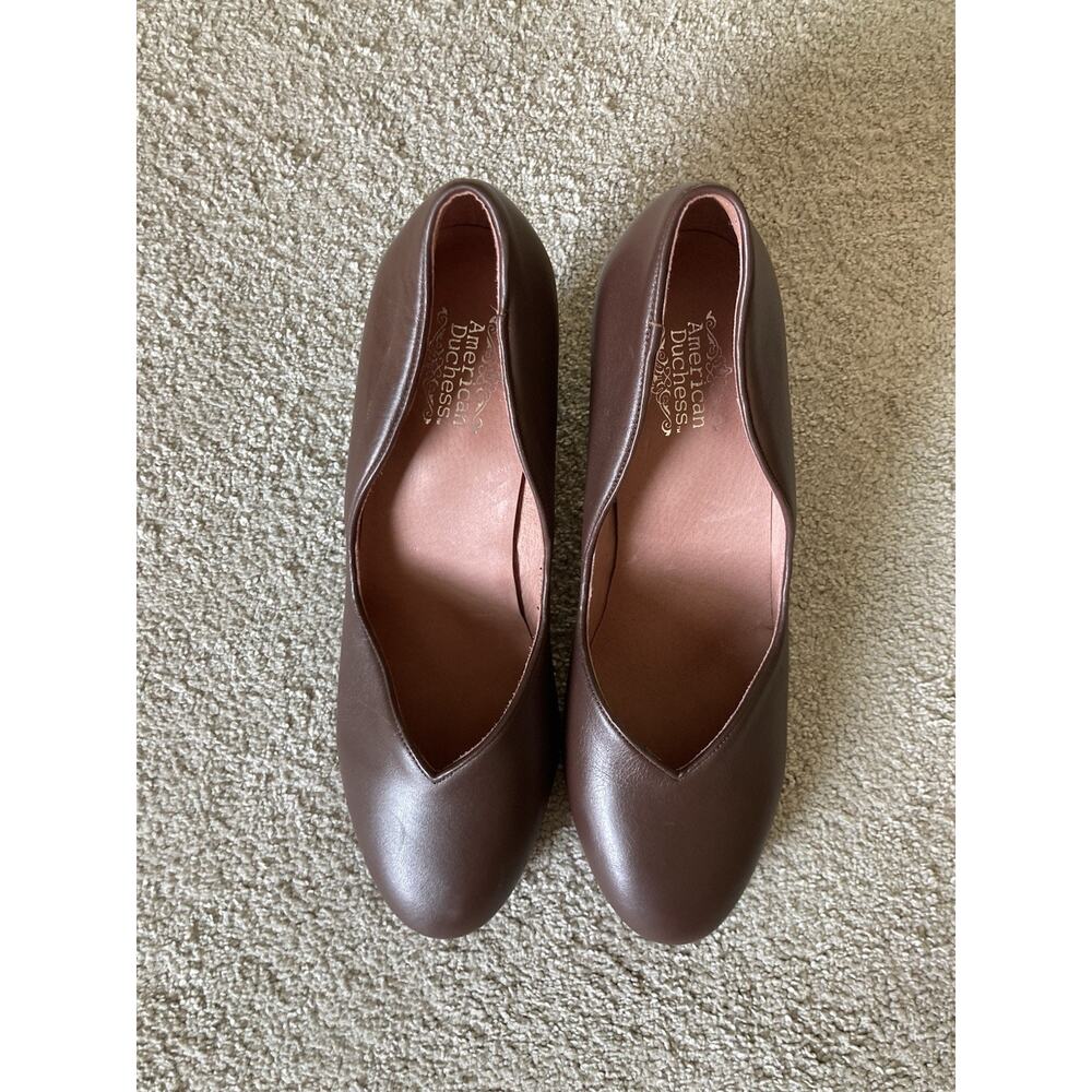American Duchess Marilyn Brown Pumps Vintage Reproduction 40s Heels Shoes 8.5 - Picture 2 of 8
